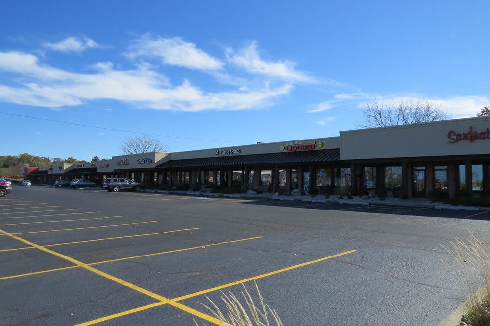 Sand-Ridge Plaza: 1050-1084 Joliet St, Dyer, IN 46311
